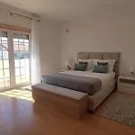 Bright And Spacious With Patio And Bbq *