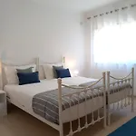 Bright And Spacious With Patio And Bbq Villa *