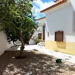 Bright And Spacious With Patio And Bbq *