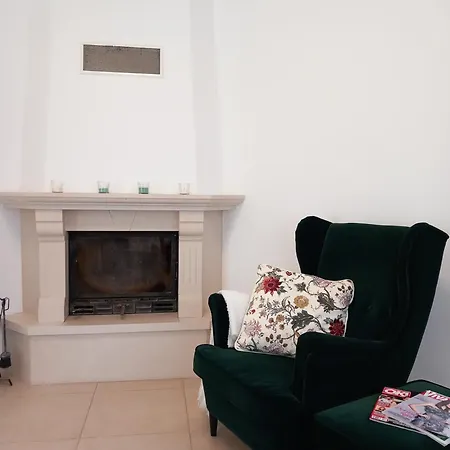 Vila Bright And Spacious With Patio And Bbq