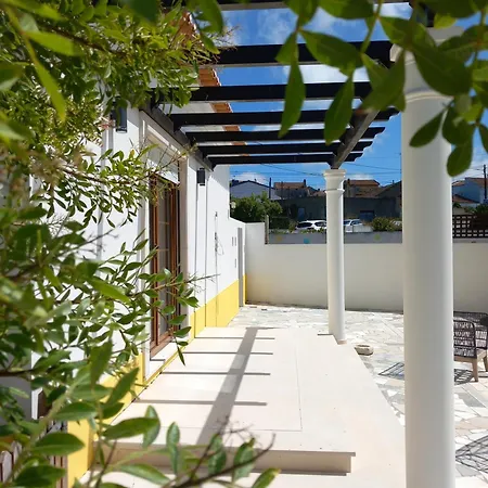Bright And Spacious With Patio And Bbq * Serra d'El-Rei