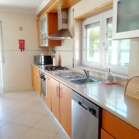 Bright And Spacious With Patio And Bbq * Serra d'El-Rei