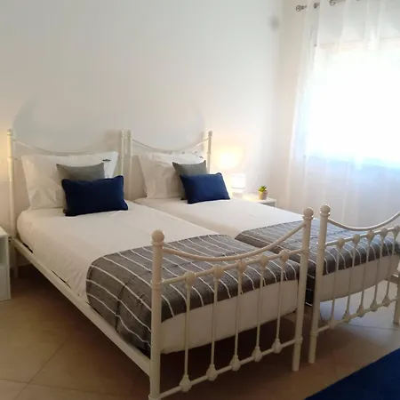 Bright And Spacious With Patio And Bbq Vila *