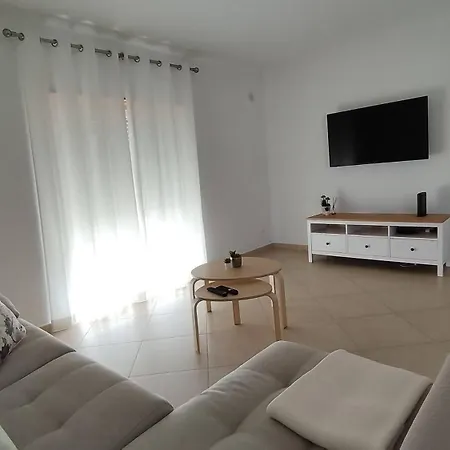Vila Bright And Spacious With Patio And Bbq *