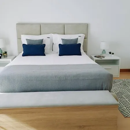 Bright And Spacious With Patio And Bbq * Serra d'El-Rei